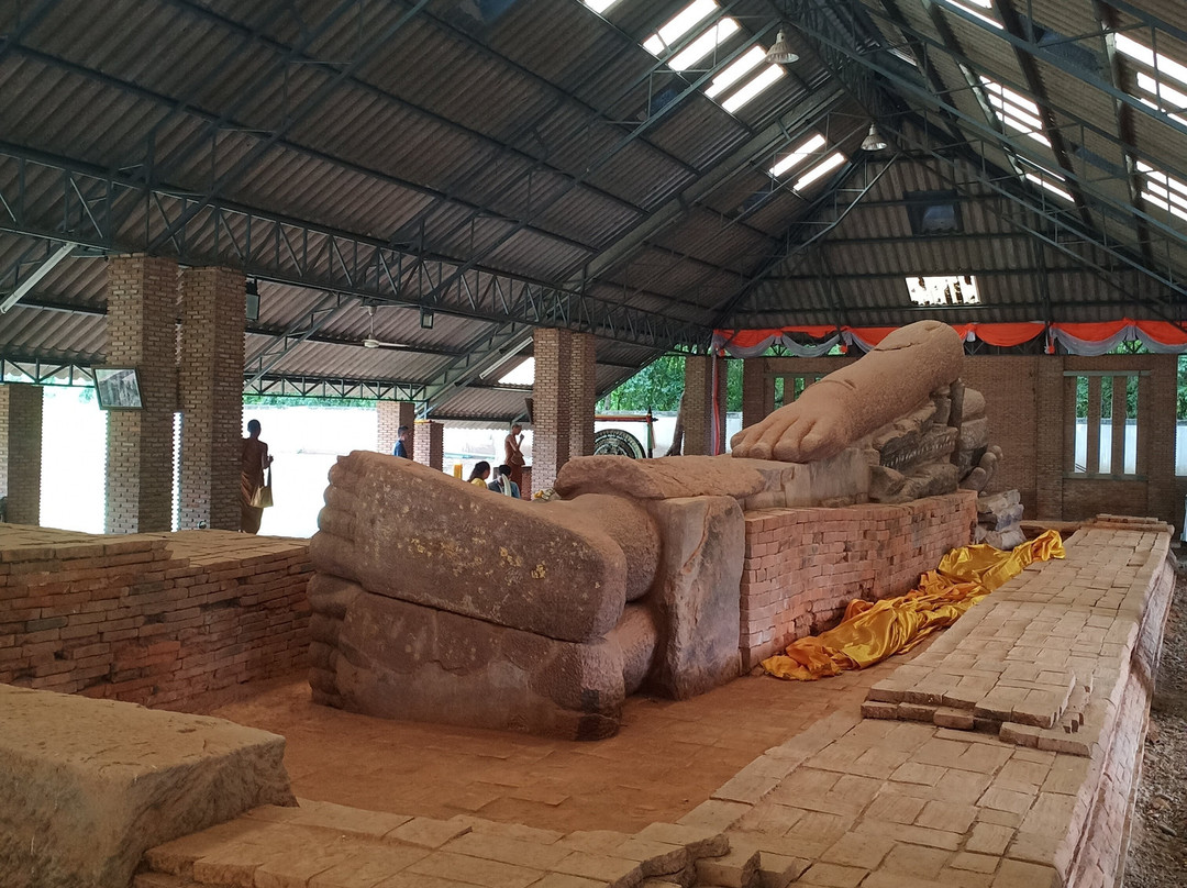 Wat Dhammachaksemaram景点图片