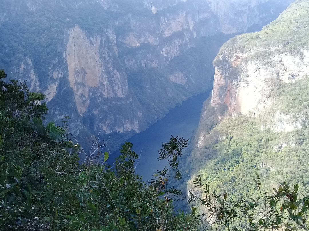 Mirador Manos Que Imploran景点图片