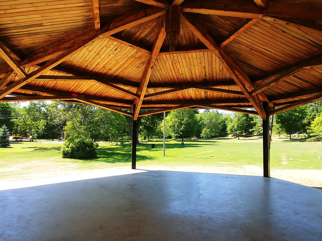 Robert Simpson Park-Arnprior必去景点