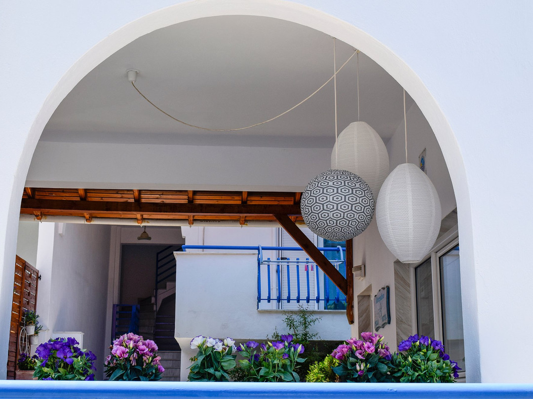 Pella Hotel - New主图