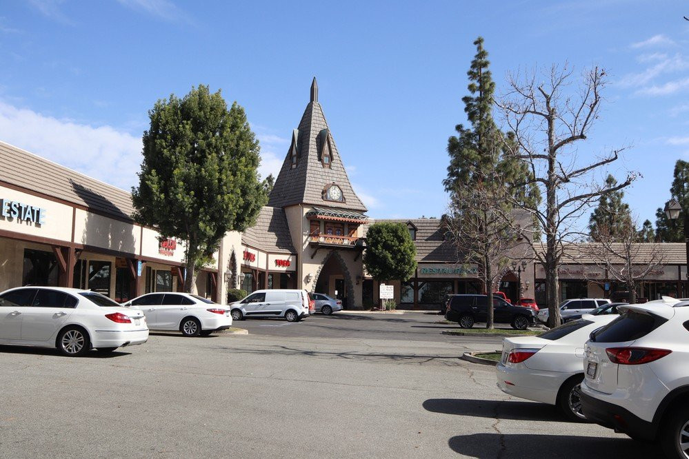 Crown Village Clock Tower-Calimesa必去景点
