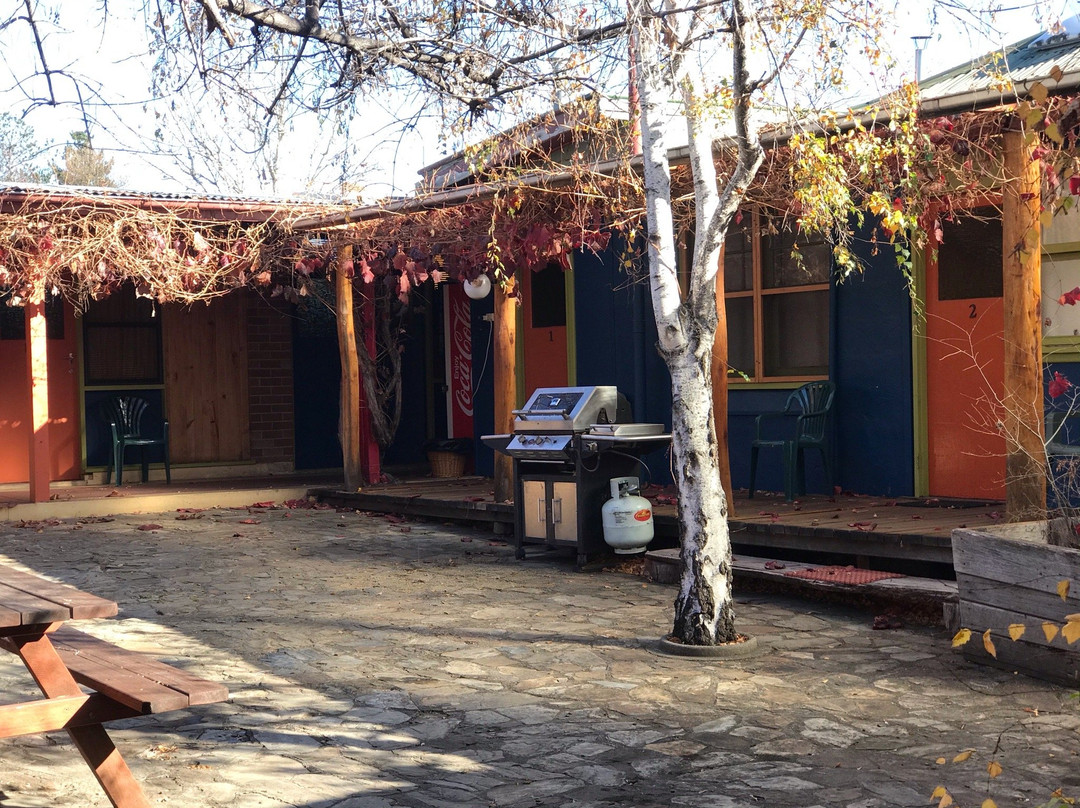 Bunkhouse Motel主图