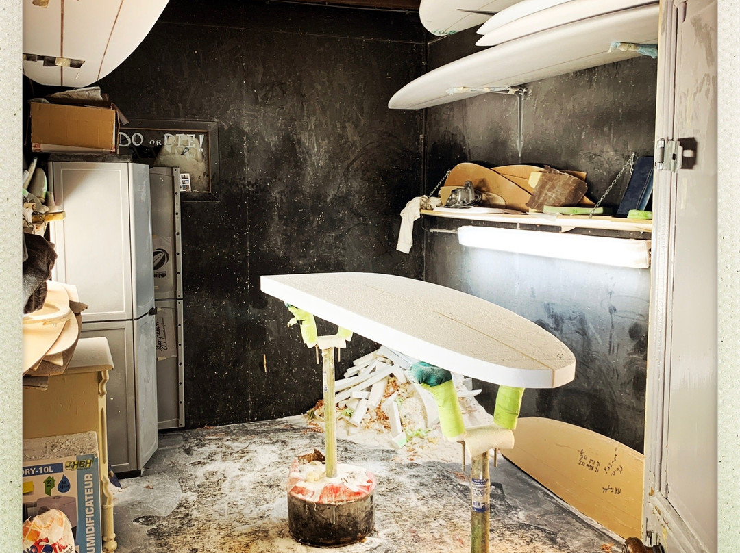 Rise Up Surf Co. La Torche景点图片