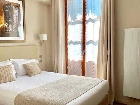 美萨格里斯酒店主图