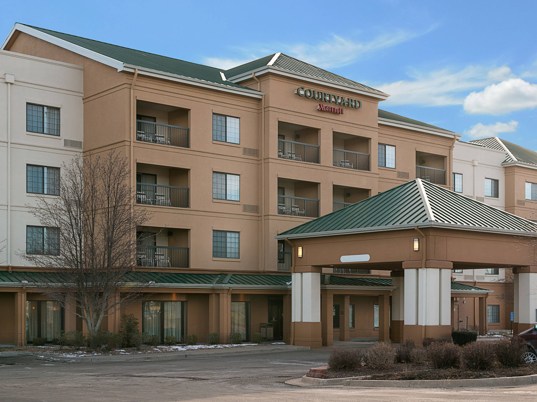 Courtyard by Marriott Kansas City East/Blue Springs主图