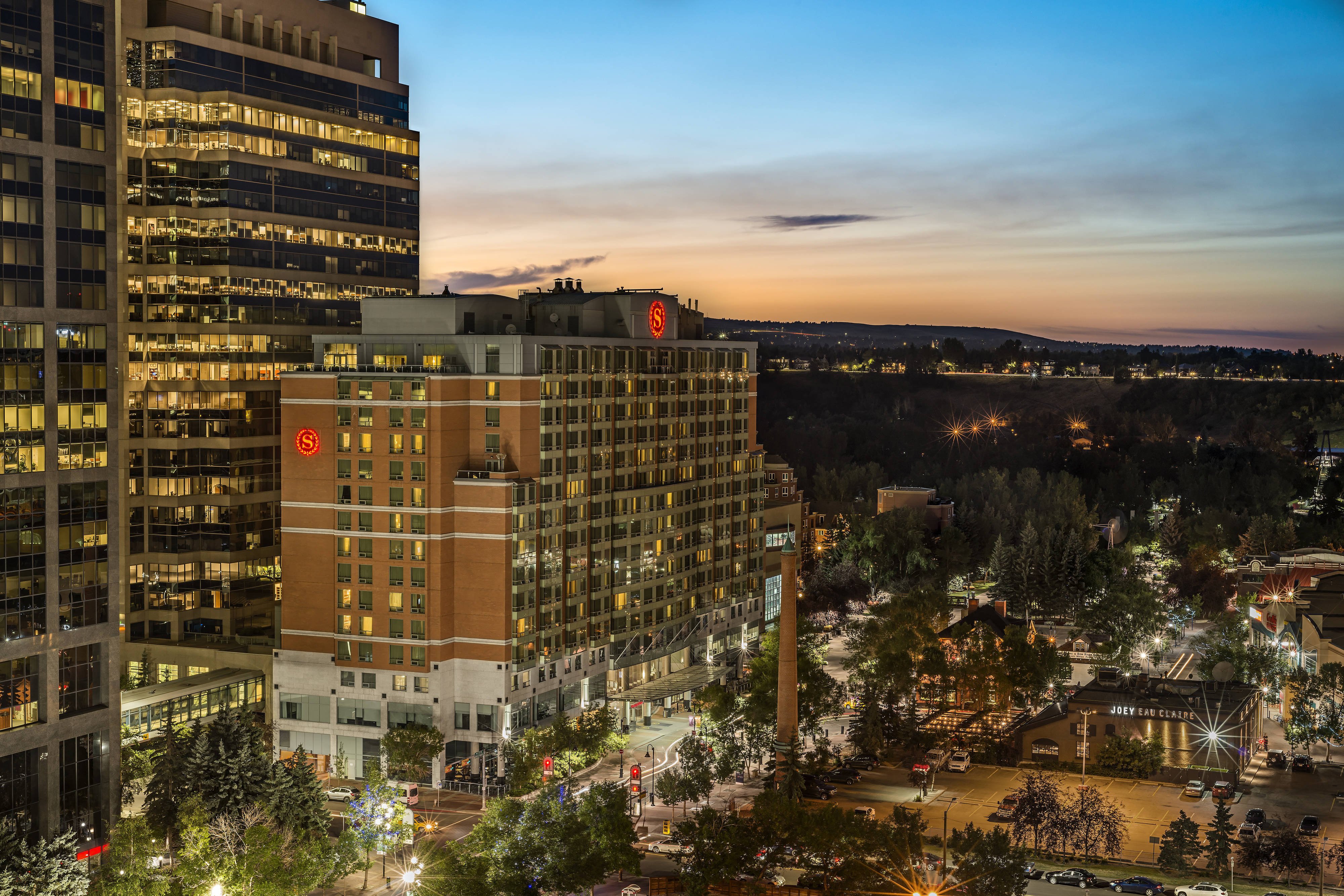 Sheraton Suites Calgary Eau Claire-官方