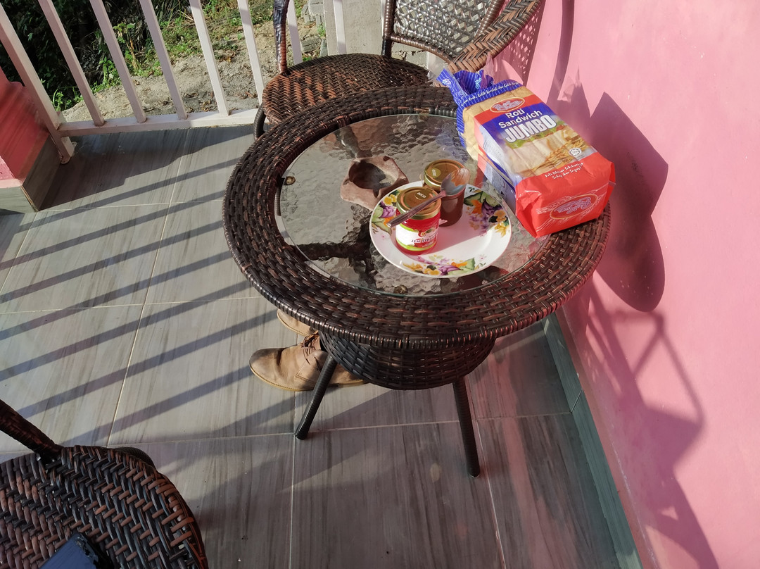 塔曼内加拉河景山林小屋