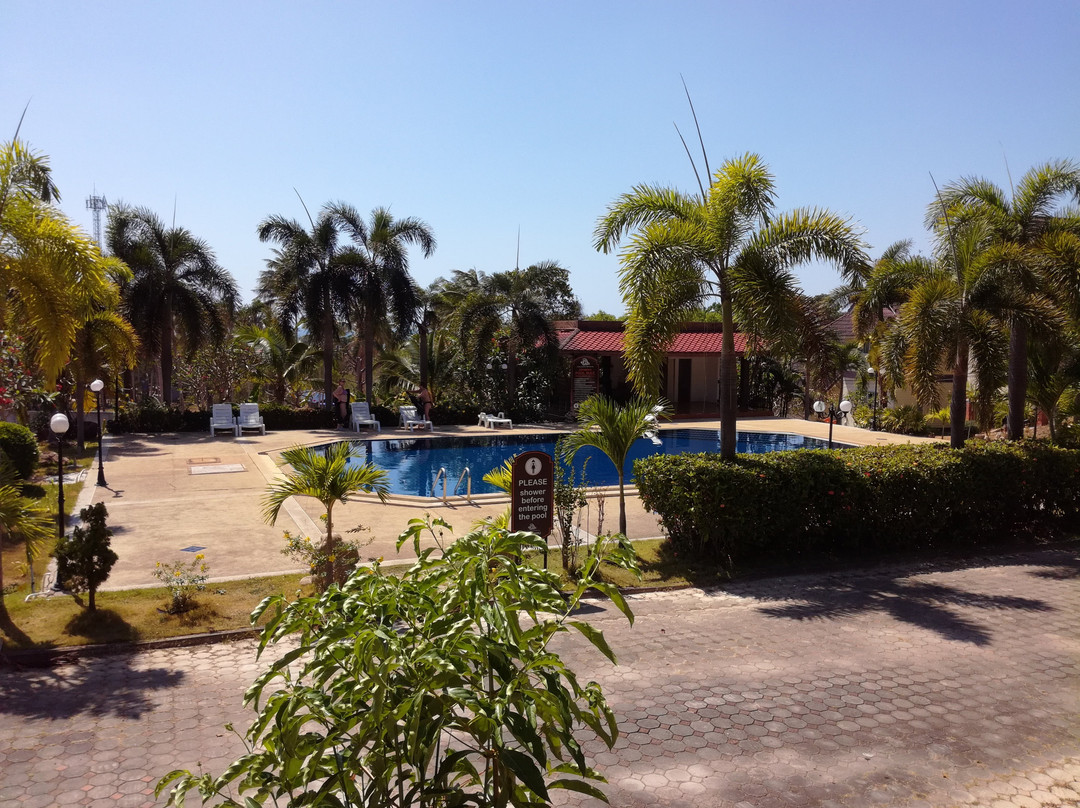 Lanta​ Village​ Resort主图