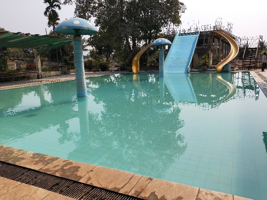 UK's Resort Khopoli主图