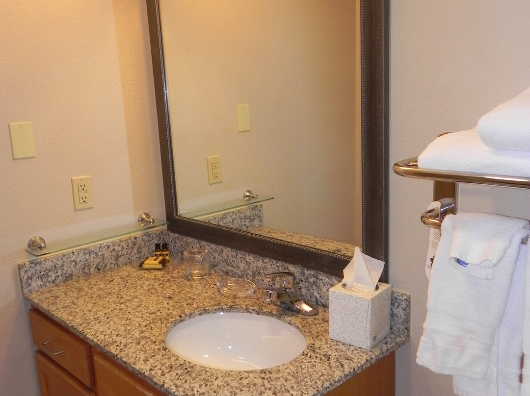 Best Western Plus Wausau-Rothschild Hotel主图