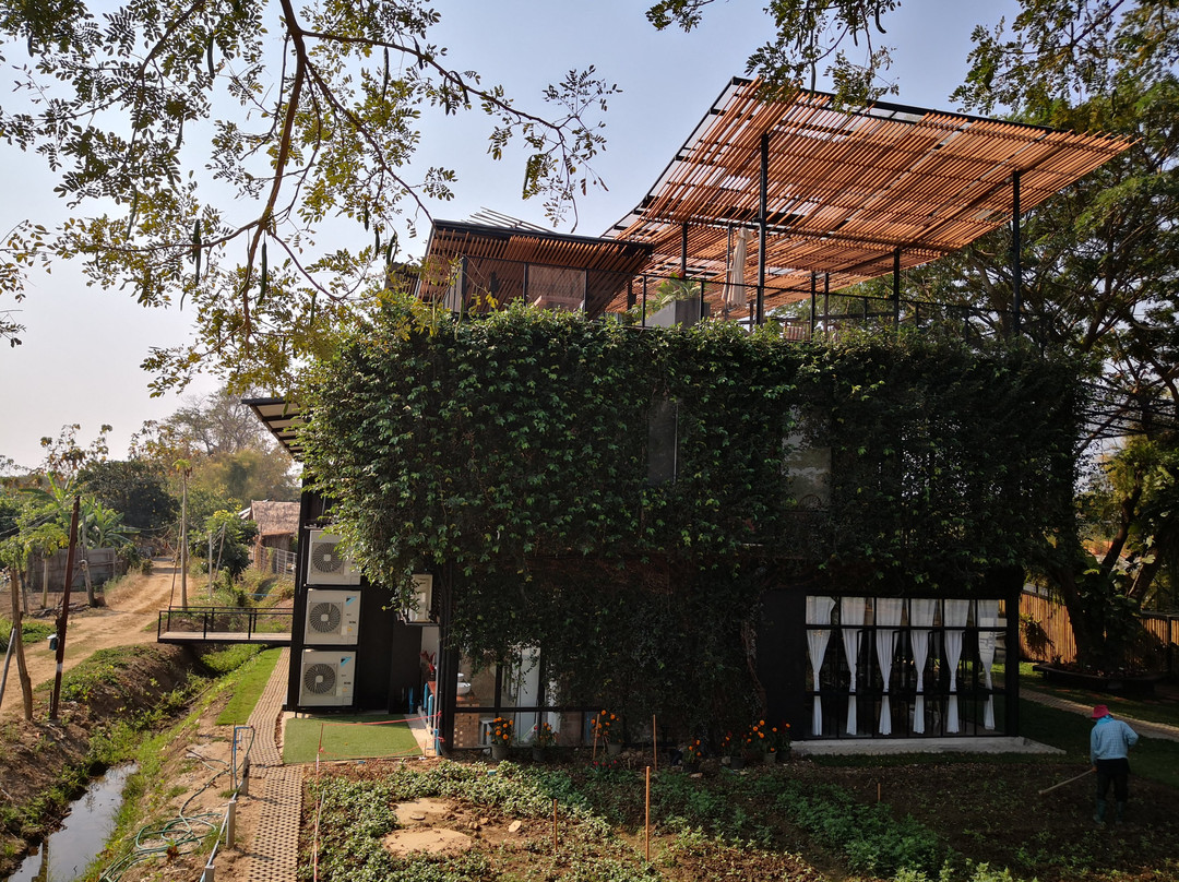 Chic 39 Bed Bar & Bakery主图