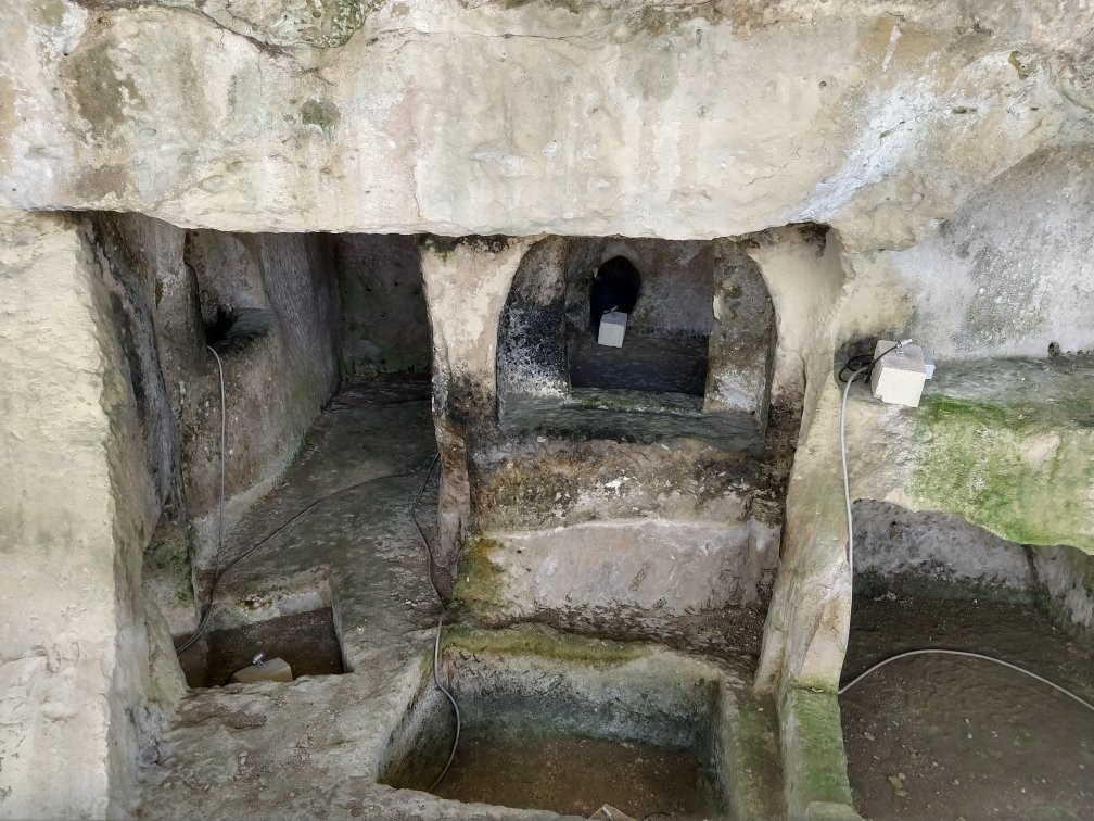Ta’ Bistra Catacombs-Mosta必去景点