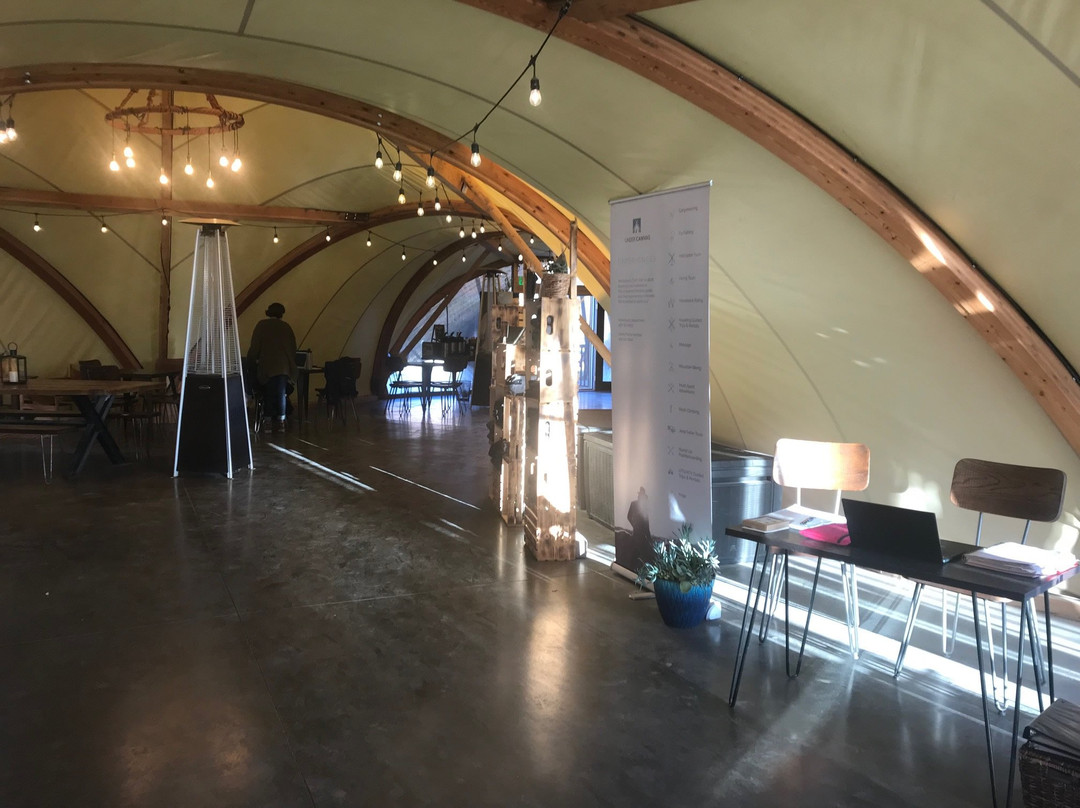 Under Canvas Zion主图