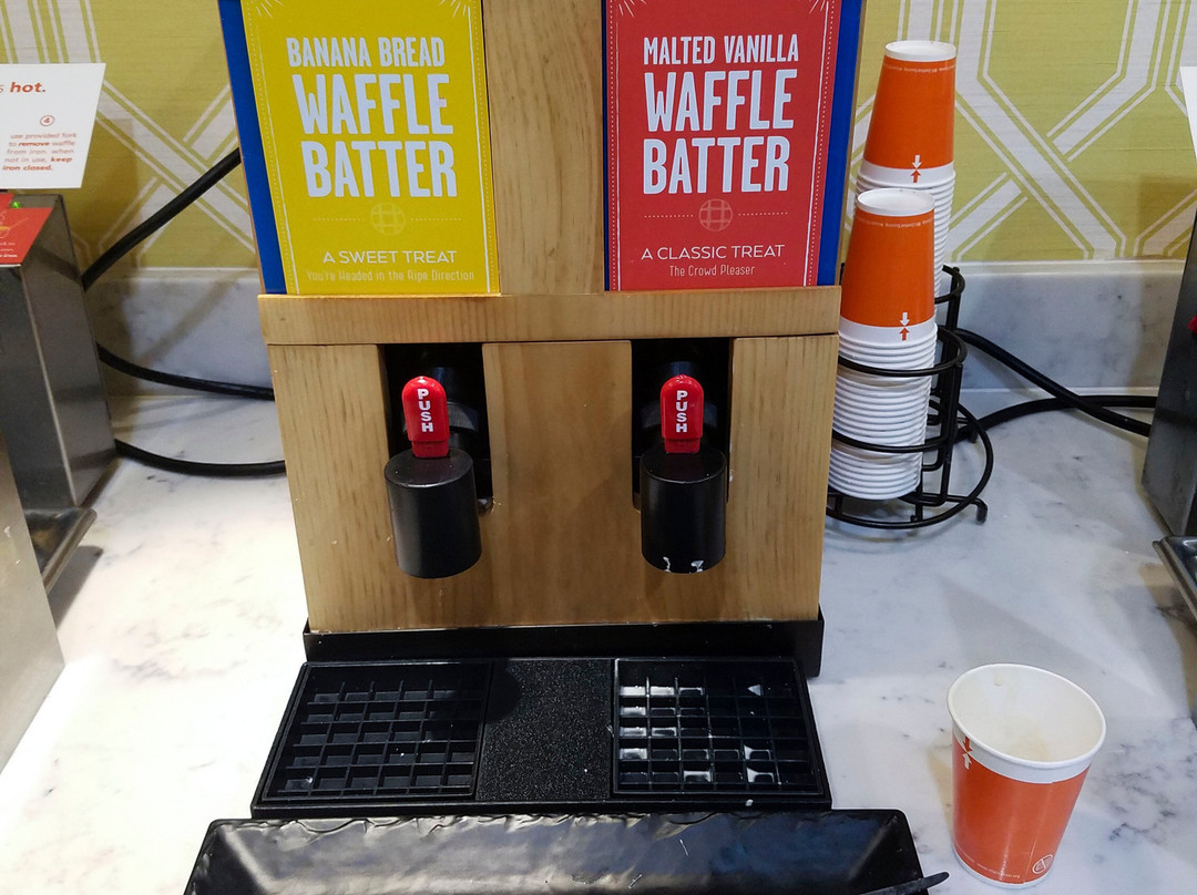 Hampton Inn Emporia主图