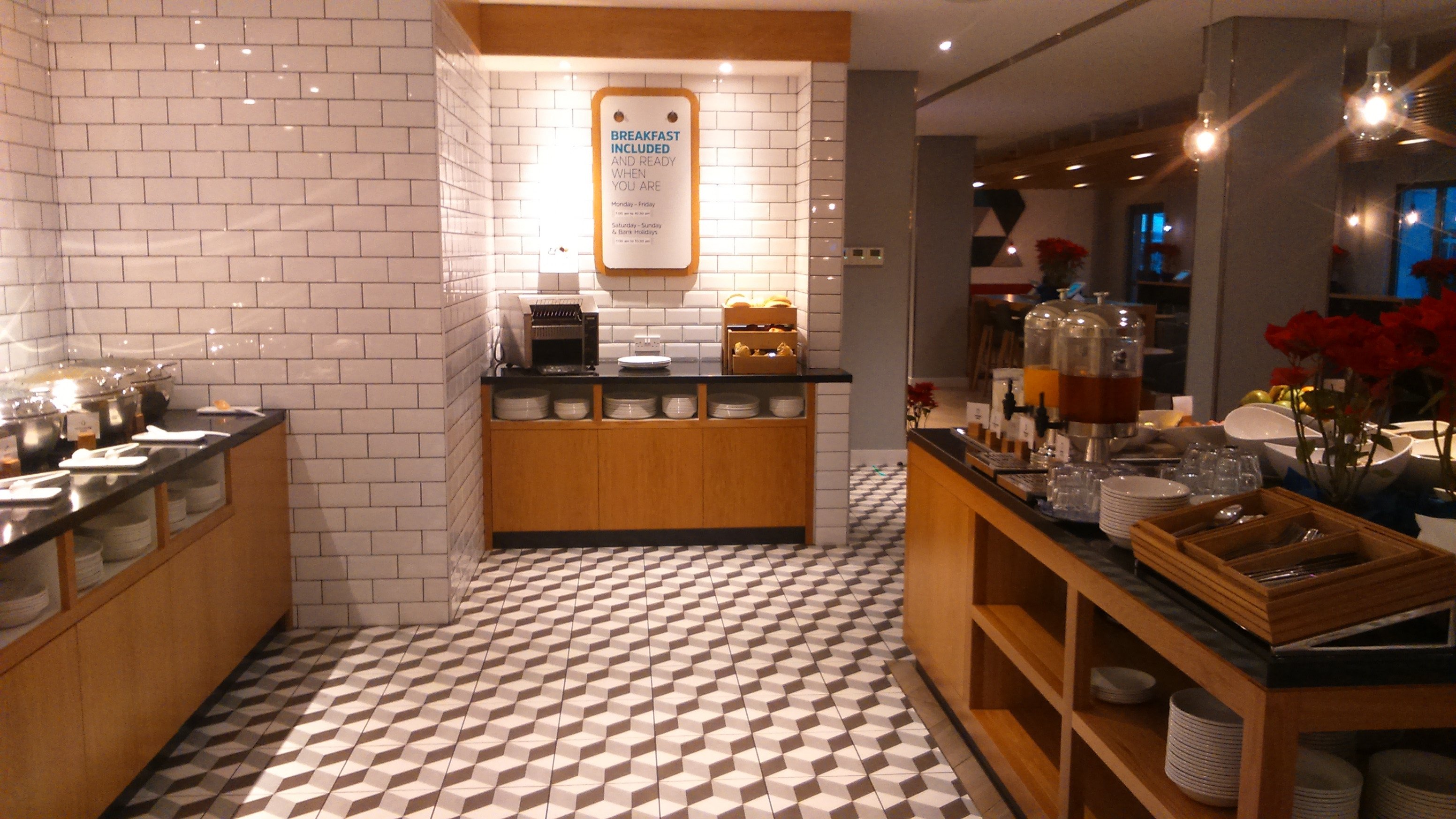 Holiday Inn Express Gibraltar, an IHG hotel-餐饮