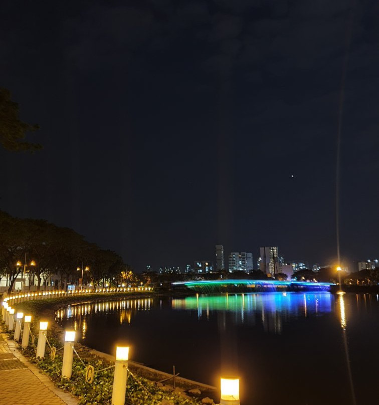 Starlight Bridge (Anh Sao Bridge)景点图片