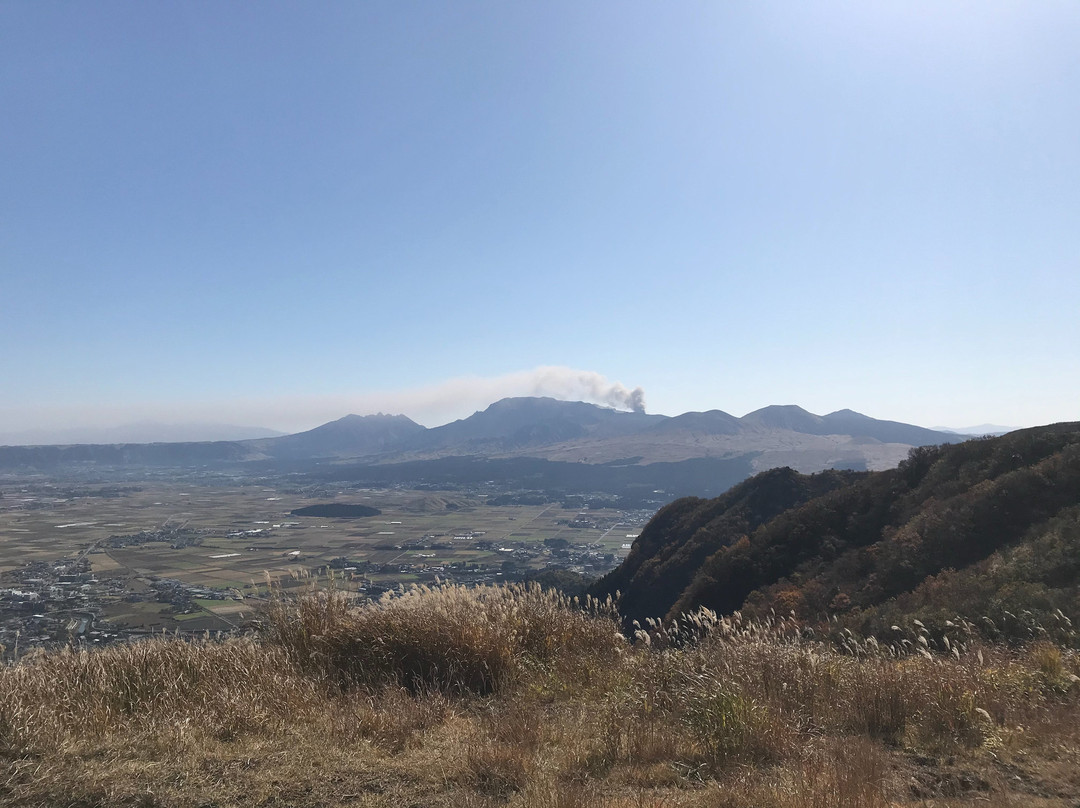 Kabutoiwa Lookout Point-阿苏市必去景点