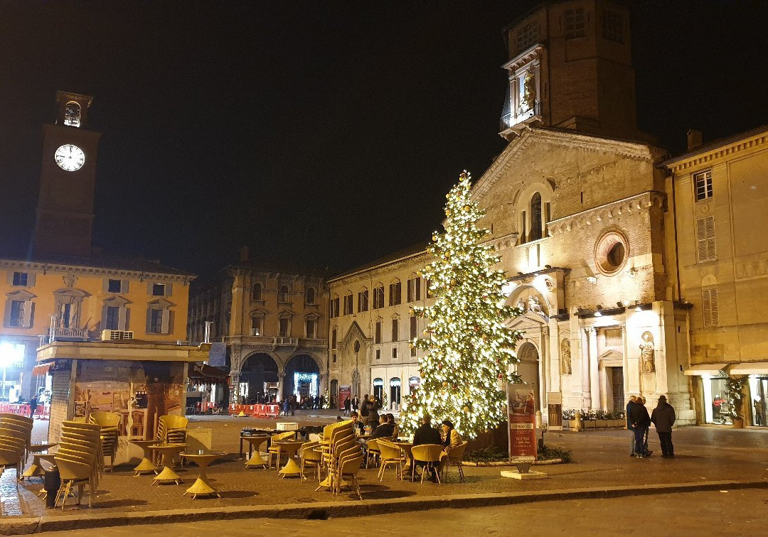 Piazza Prampolini景点图片
