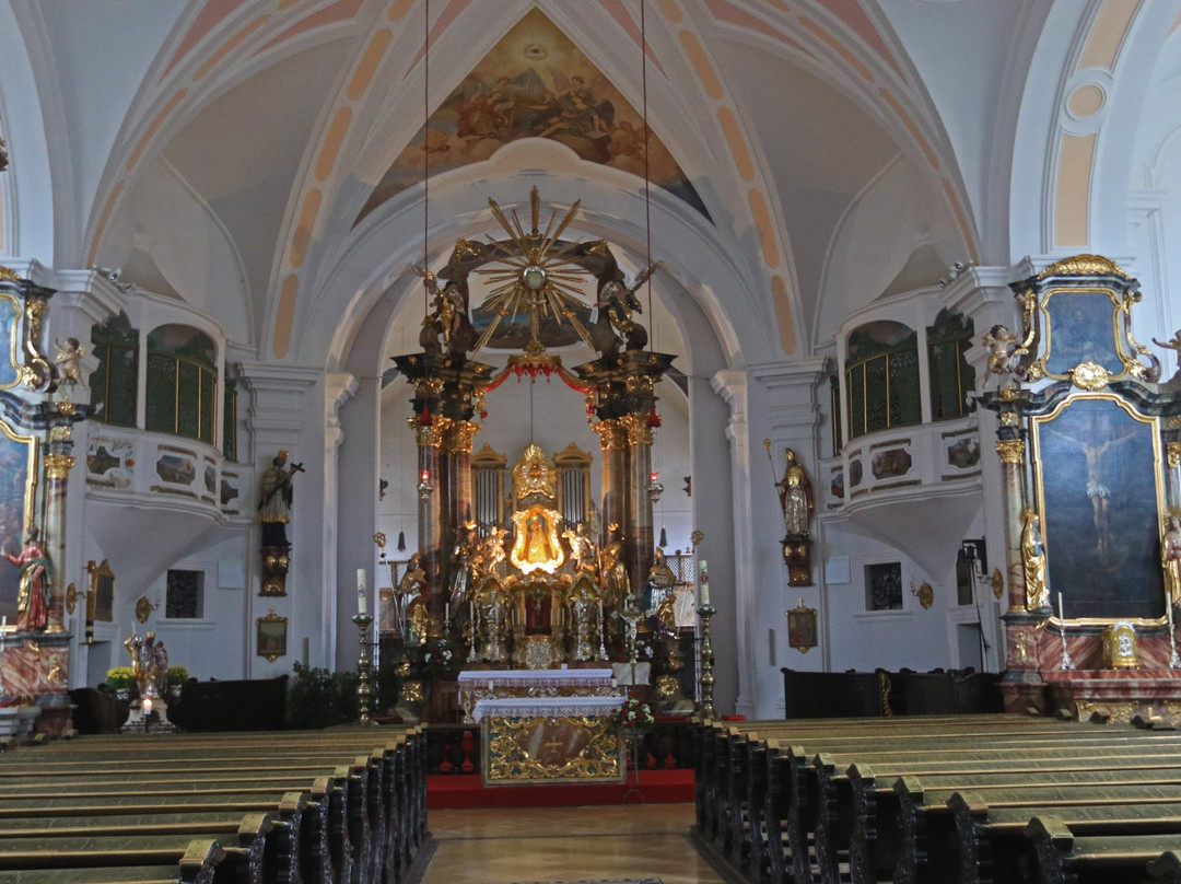 Wallfahrtskirche Maria Geburt-Neukirchen beim Heiligen Blut必去景点