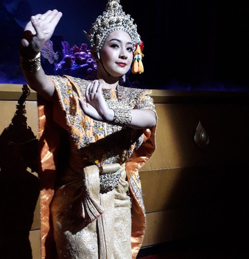 叉隆功皇家剧院-曼谷必去景点