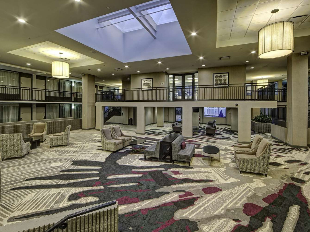 Doubletree By Hilton Hotel Decatur Riverfront主图