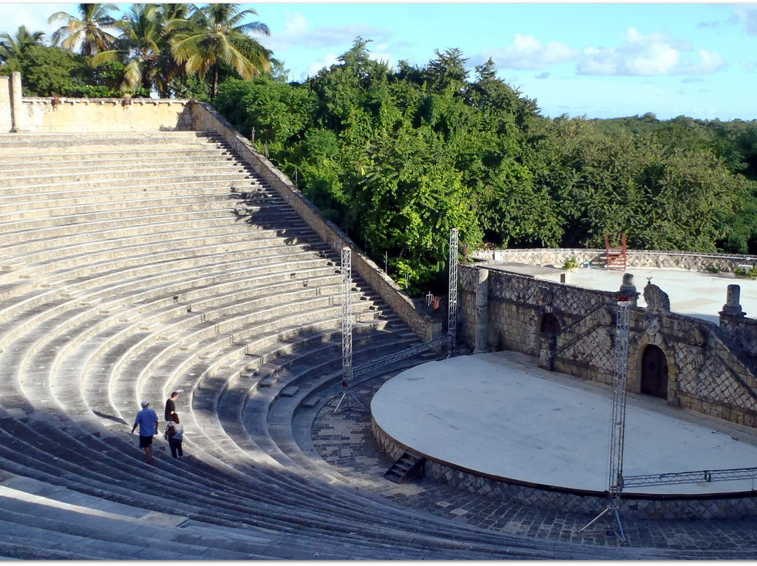 Altos de Chavon Amphitheater景点图片