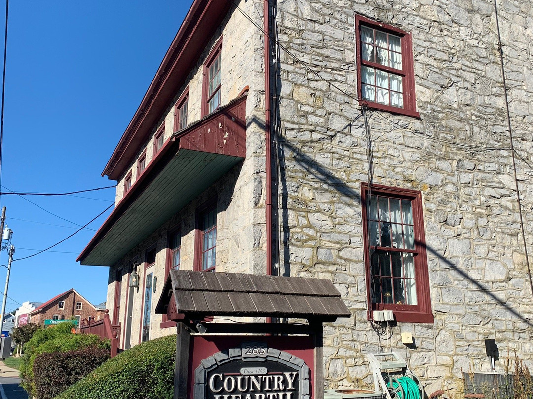 Country Hearth Bed and Breakfast主图