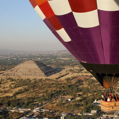 Cameron Balloon Flights景点图片