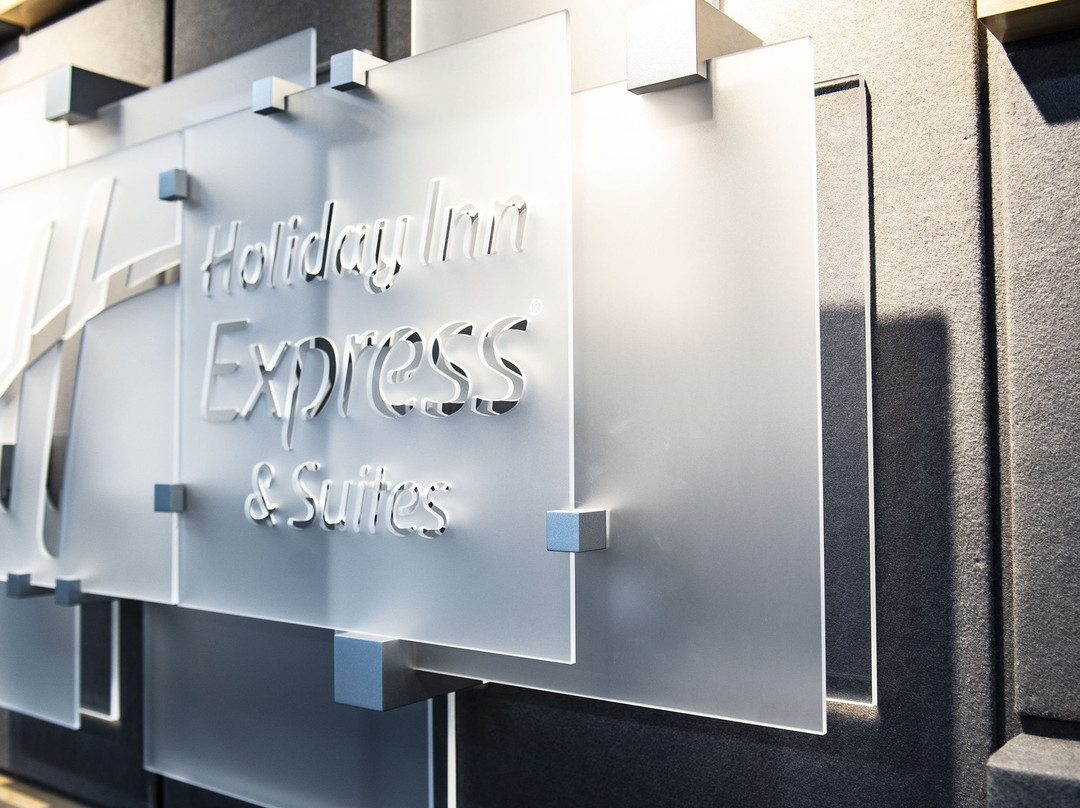 Holiday Inn Express & Suites Sedalia By IHG主图