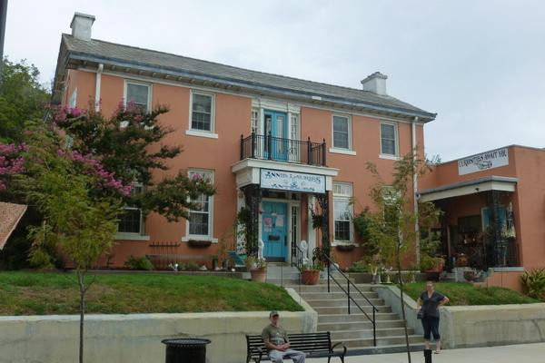 开普吉拉多旅游景点-Annie Laurie's