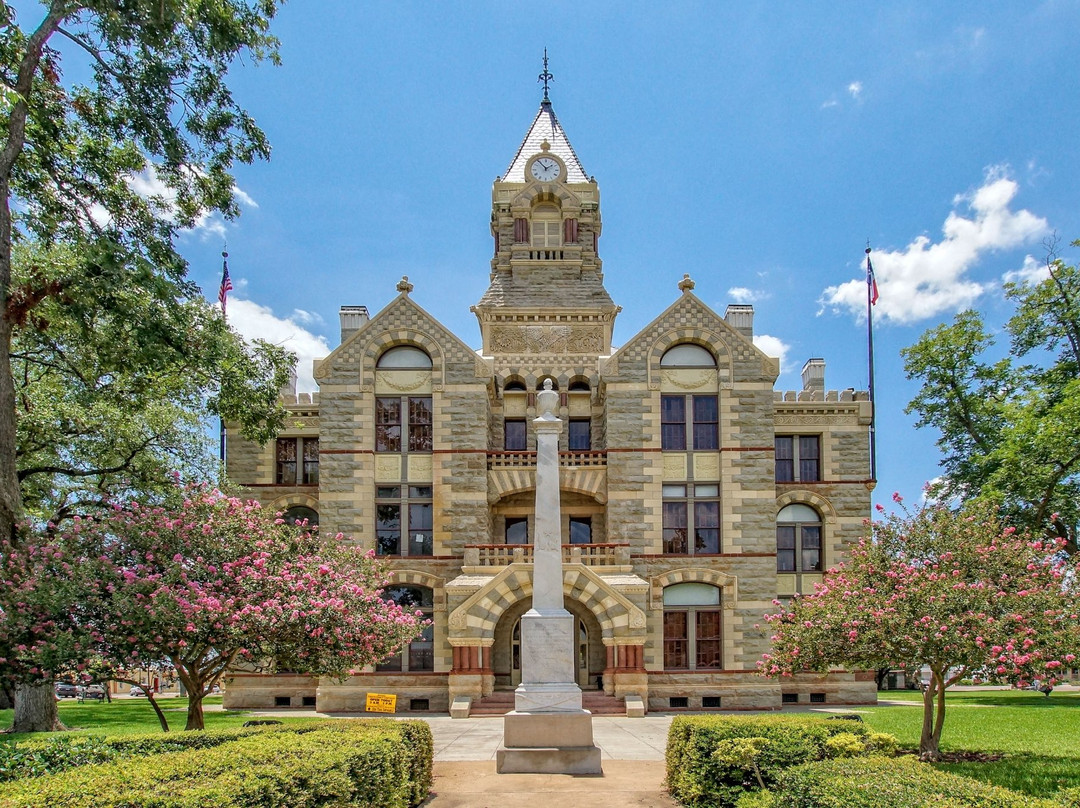 Fayette County Courthouse景点图片