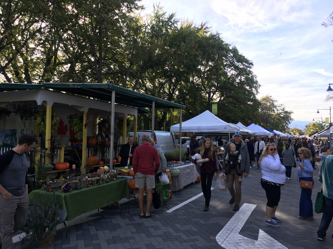 Penticton Farmers' Market-彭蒂克顿必去景点