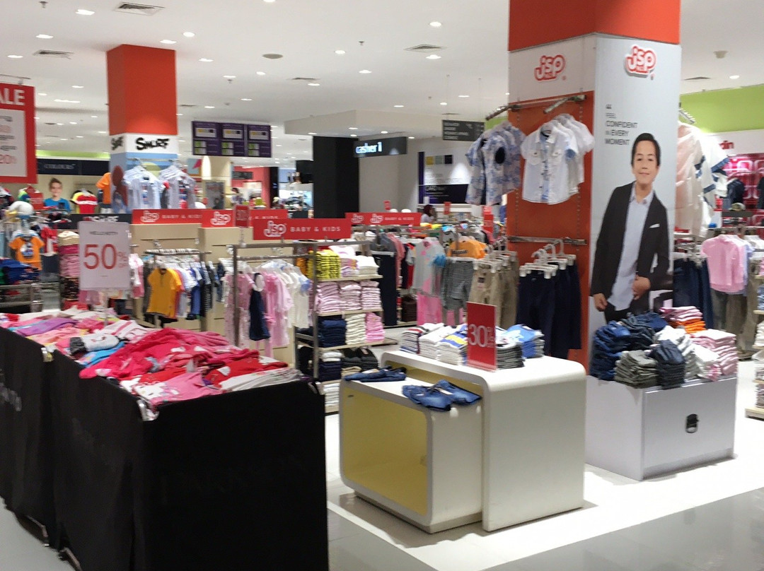 Centro Department Store景点图片