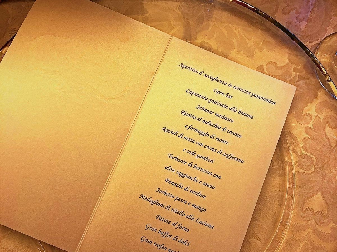 马佐莱尼酒店主图