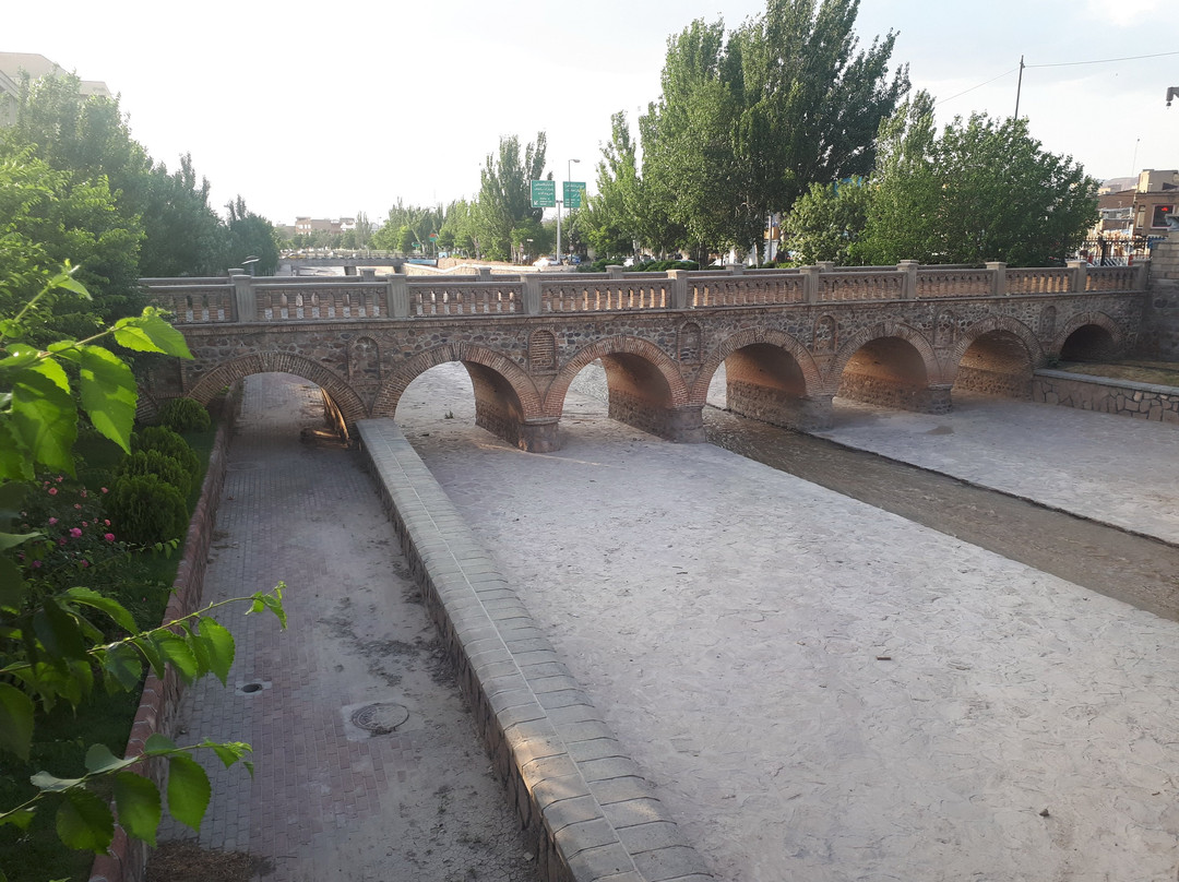 Qari Bridges-Tabriz必去景点