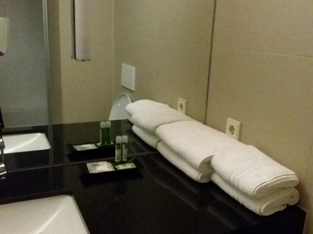 西奔兹酒店主图