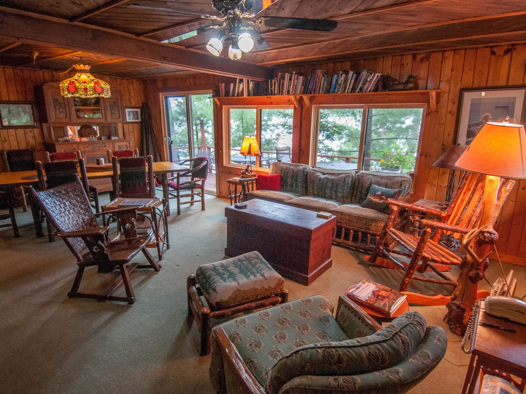 Vintage Vermilion - Cabins and Retreat