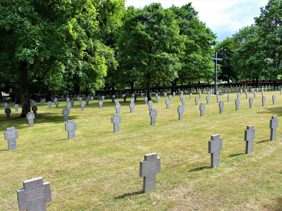 Deutscher Soldatenfriedhof Morisel景点图片