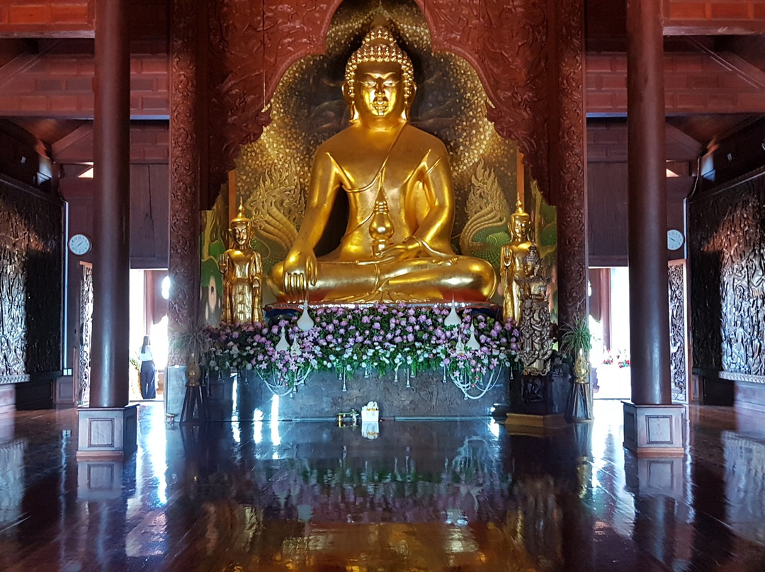 Wat Somdet Phu Ruea Ming Mueang景点图片