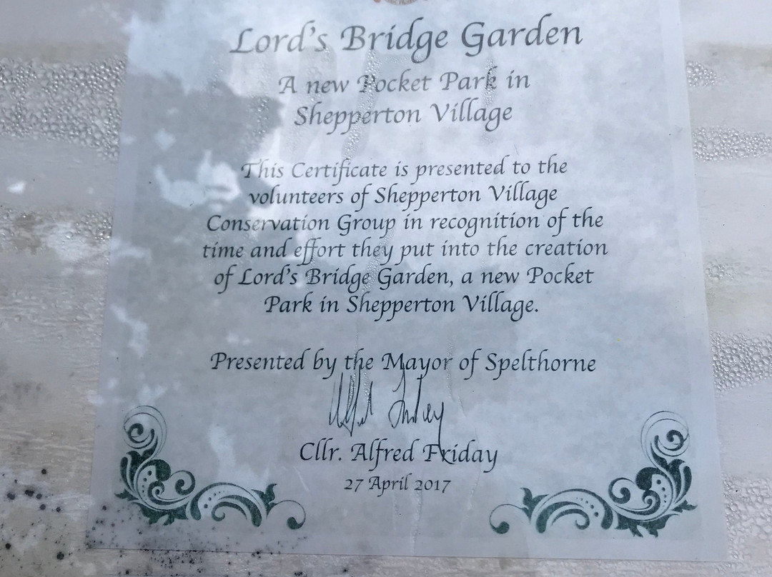 Lord's Bridge Garden景点图片