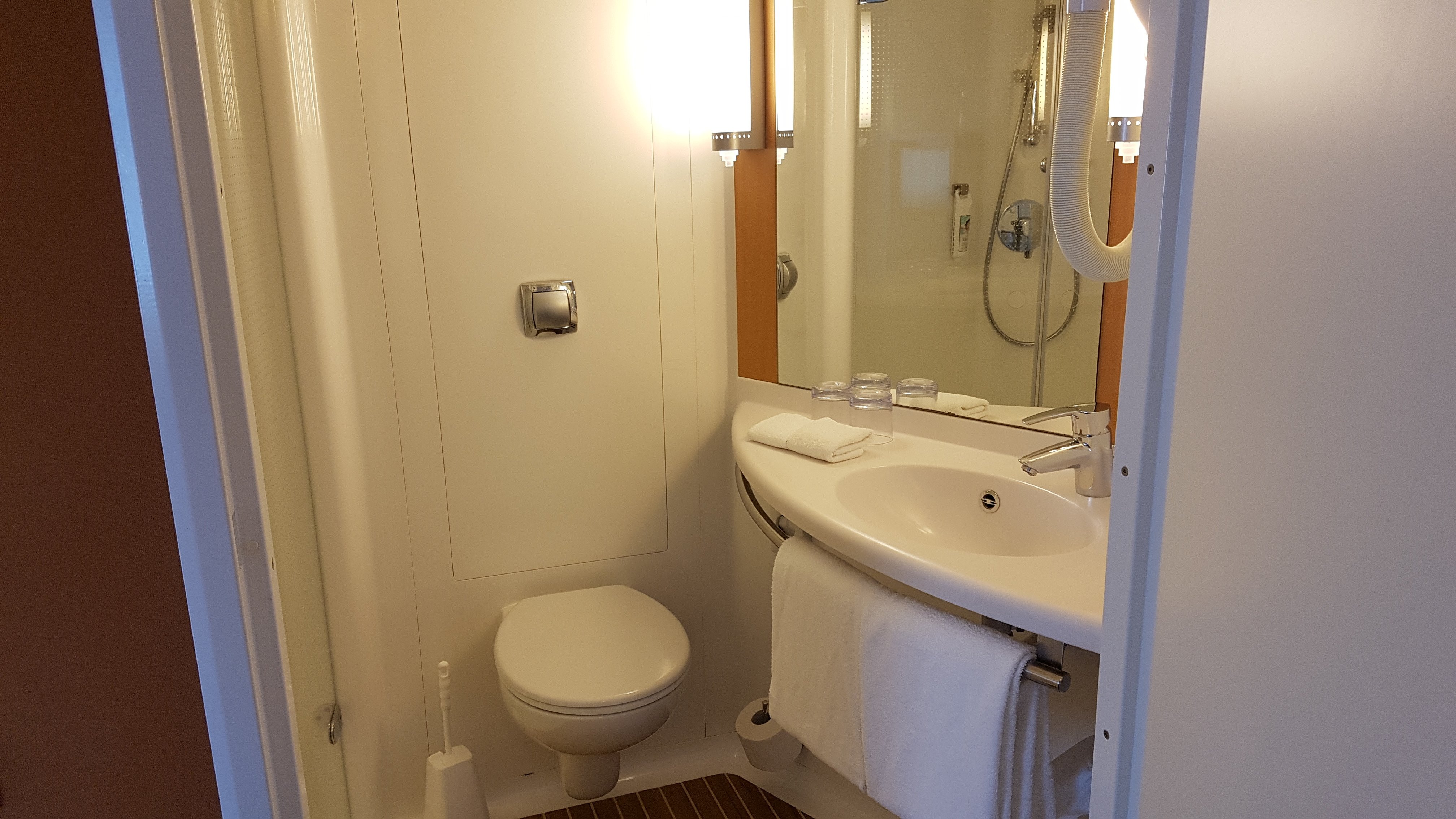 Ibis Lugano Paradiso-浴室