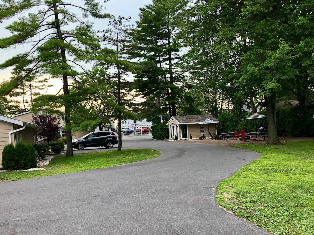 Carbone's Beachside Restaurant, Bar & Suites主图