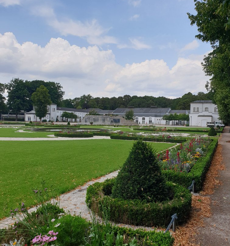 Schloss Neuhaus景点图片