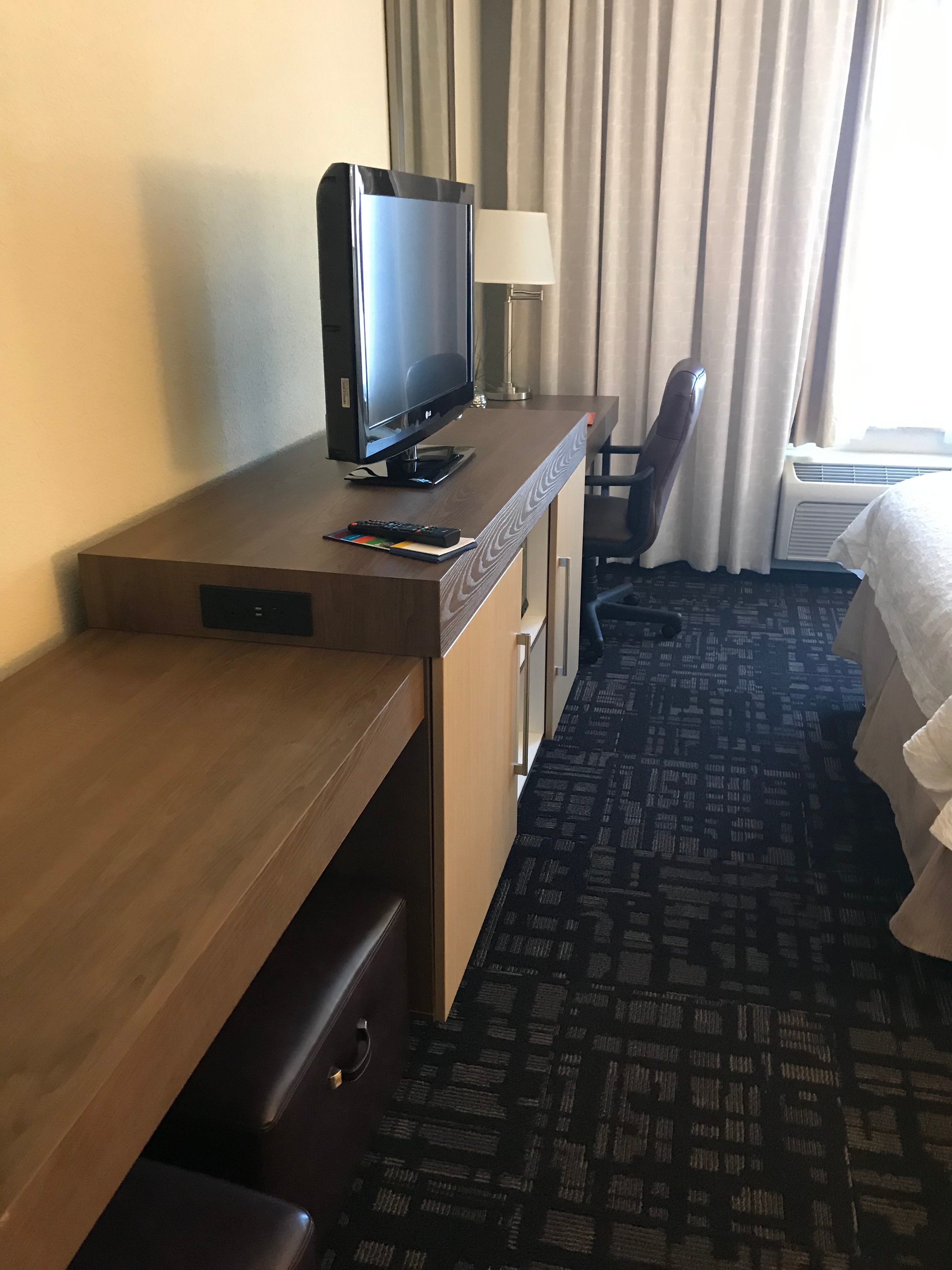 Hampton Inn & Suites Reno-portrait