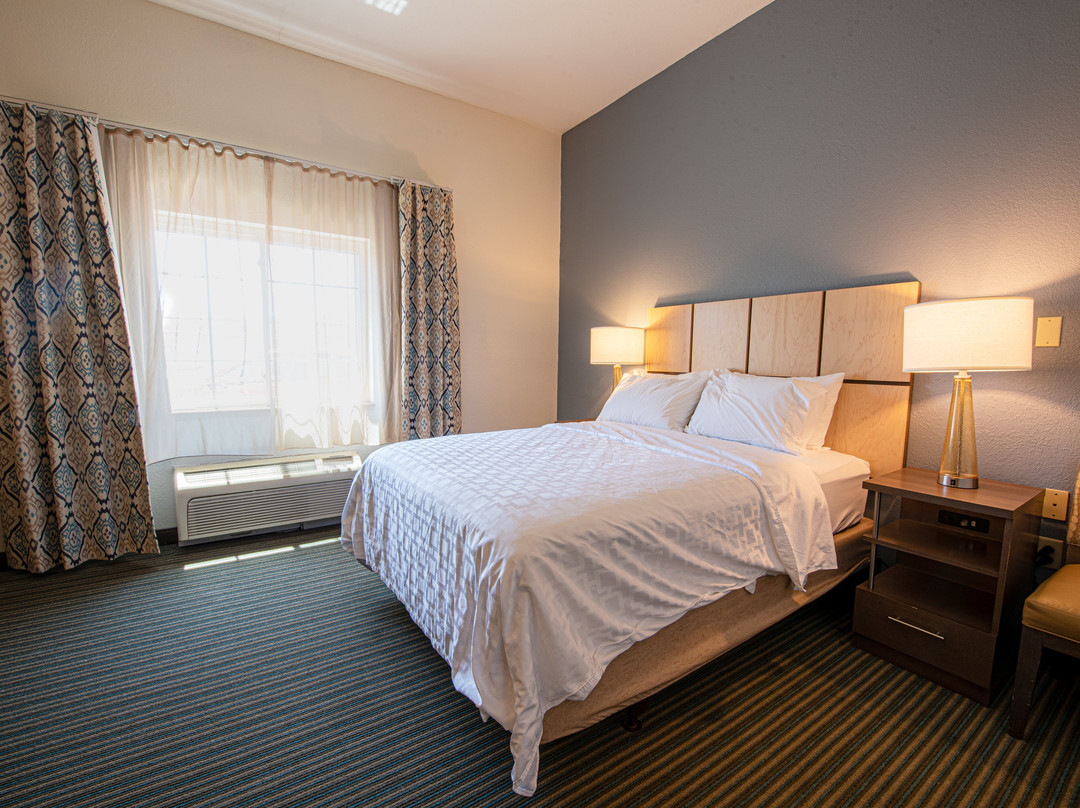 Candlewood Suites-West Springfield by IHG主图