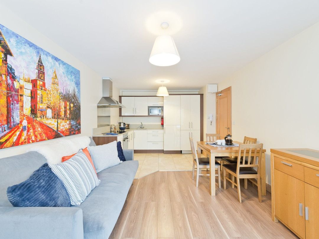 Booterstown酒店住宿-Broc House Suites