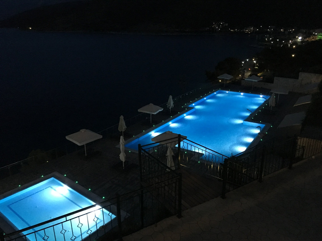 凯法利尼亚湾宫酒店主图