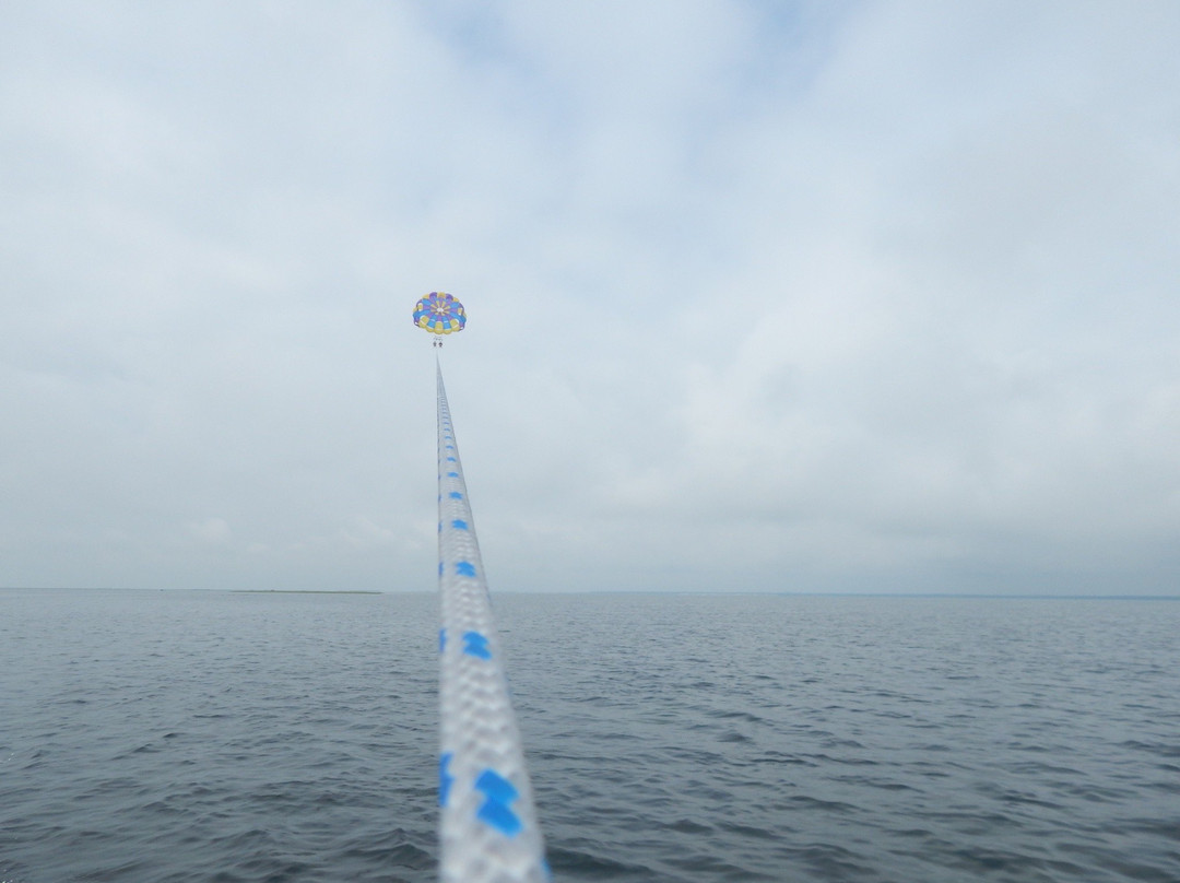 Beach Haven Parasail景点图片