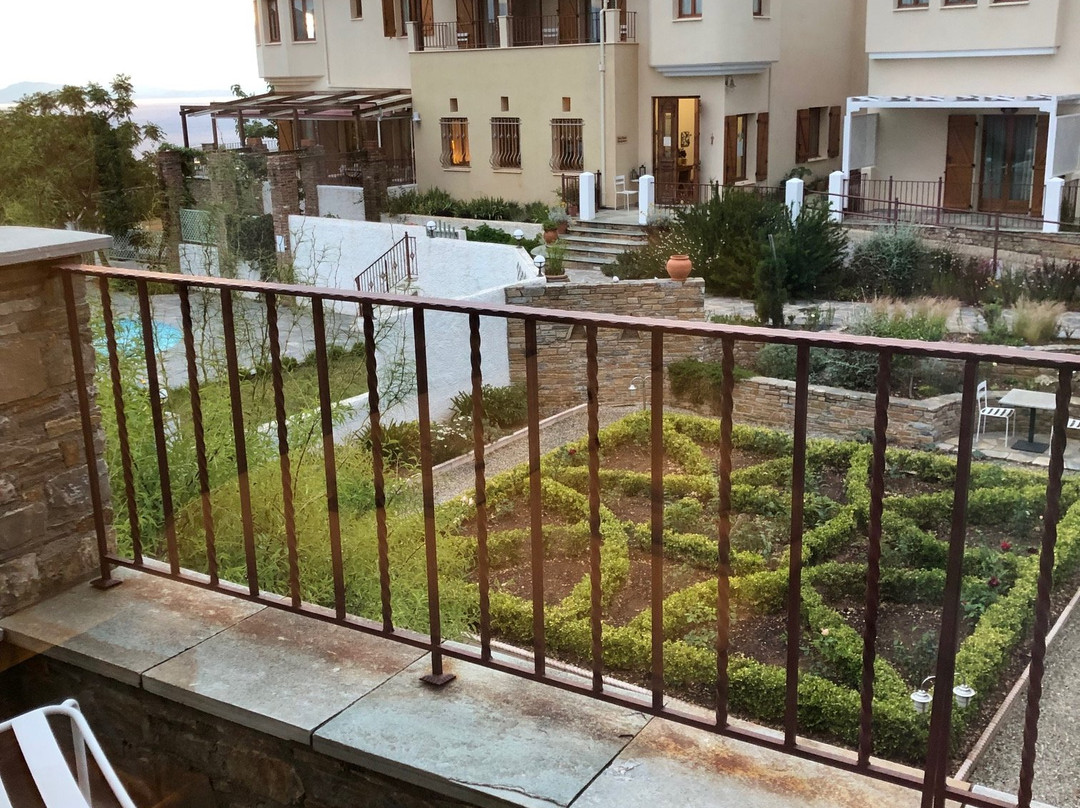 Lagou Raxi Country Hotel主图