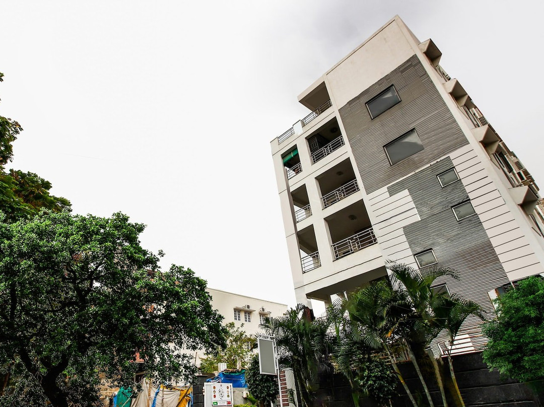 Capital O 14503 Hotel Hill View Guest House主图